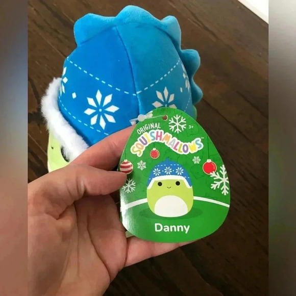 Original Squishmallows 8” Danny the Dino w/Snowflake Trapper Hat - BRAND NEW!! - Picture 5 of 7